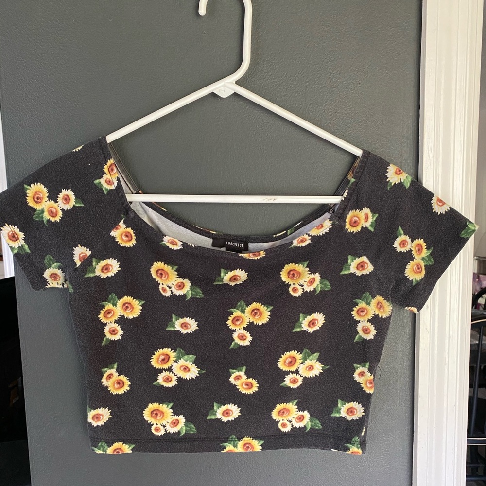 Vintage Style Sunflower Crop Top
